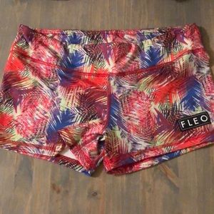 Fleo shorts large